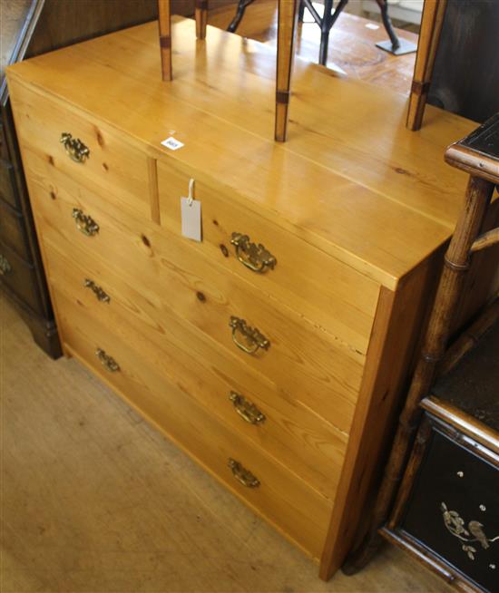 Pine chest of drawers